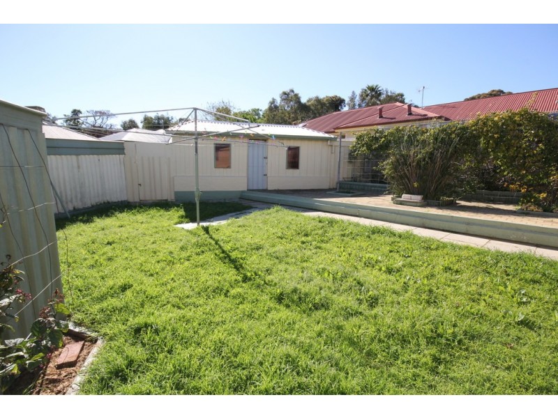 30 Stratton Street, Hamilton Hill WA 6163