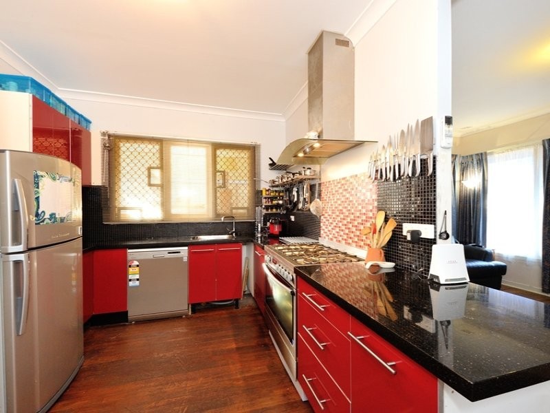 29 Coolbellup Avenue, Coolbellup WA 6163