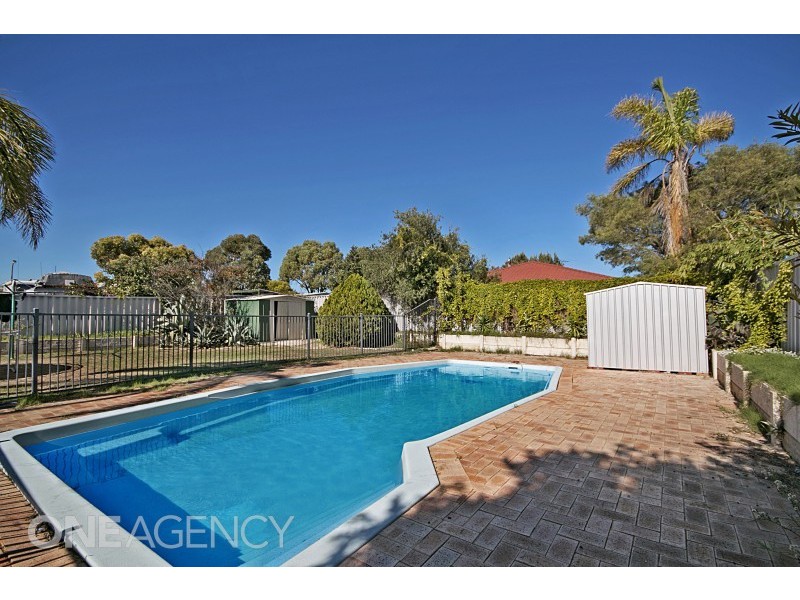 3 Montebourg Meander, Port Kennedy WA 6172