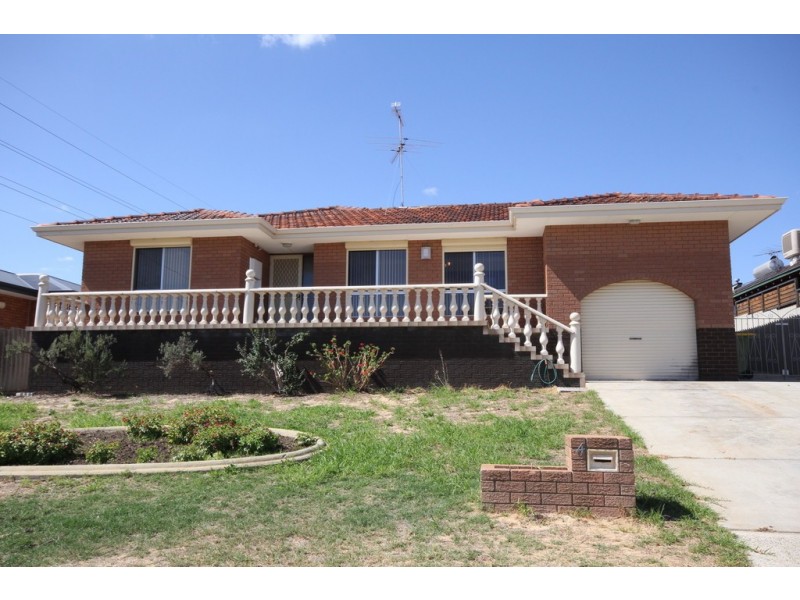 4 Campion Close, Spearwood WA 6163