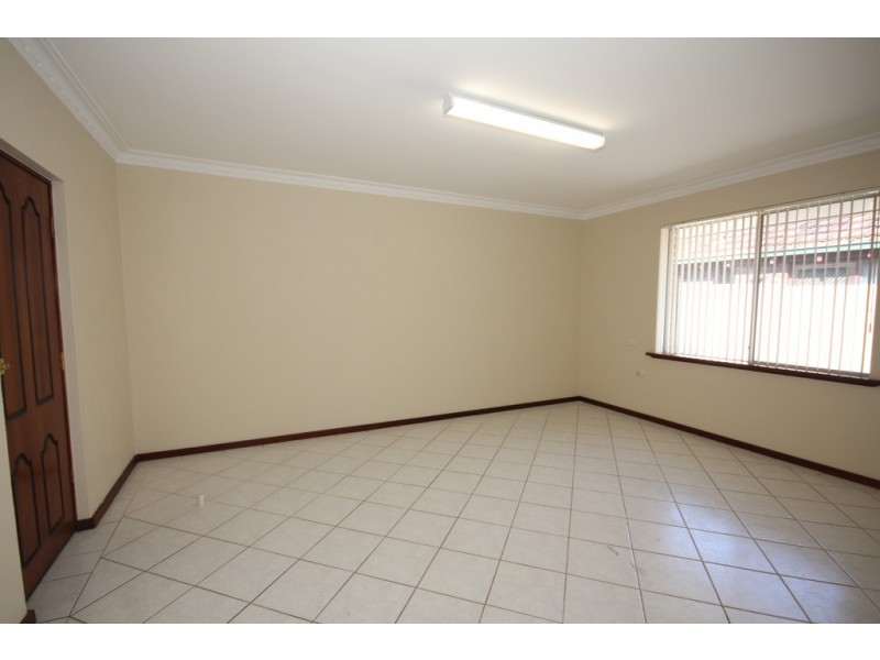 4 Campion Close, Spearwood WA 6163