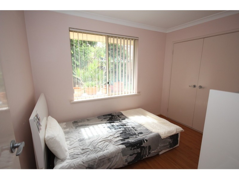 3 Kotisina Gardens, Munster WA 6166