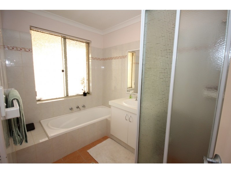 3 Kotisina Gardens, Munster WA 6166