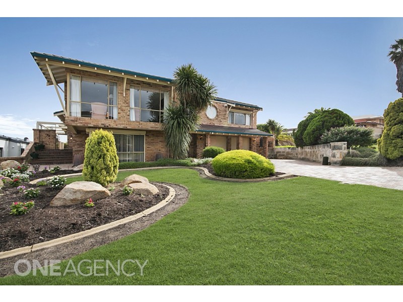 10 Castellon Crescent, Coogee WA 6166