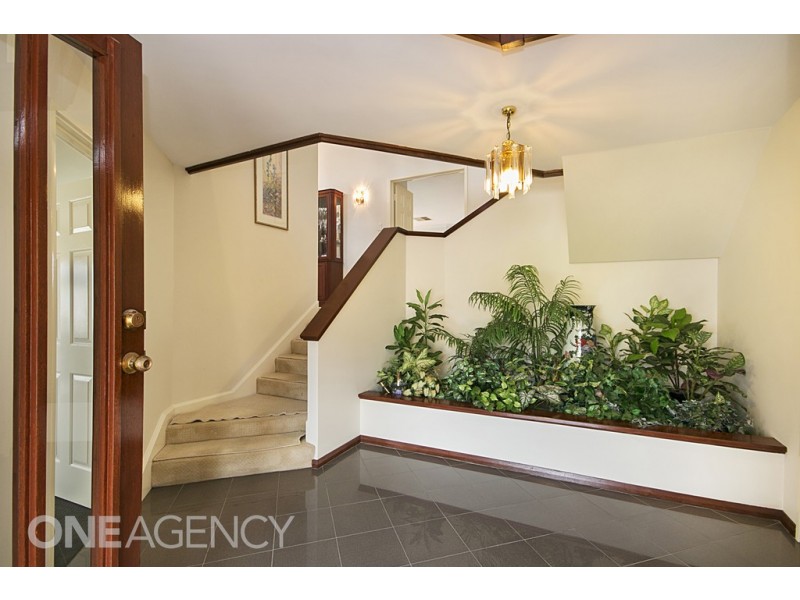 10 Castellon Crescent, Coogee WA 6166