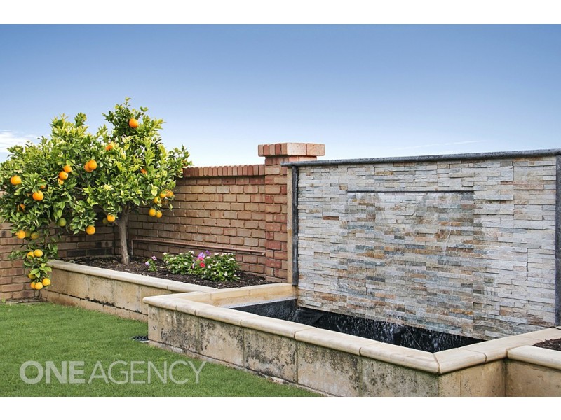 10 Castellon Crescent, Coogee WA 6166