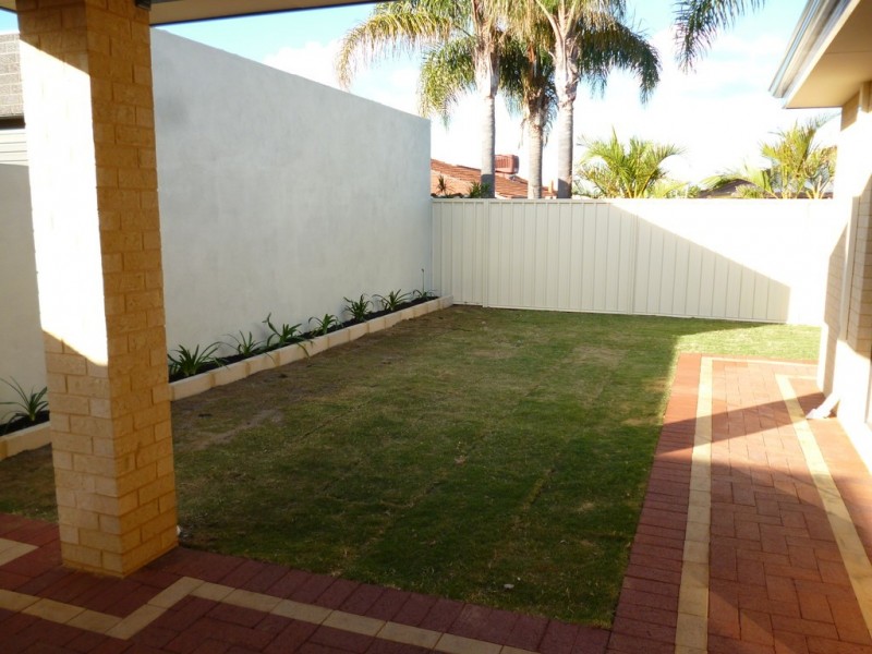 12 Hollis Street, Samson WA 6163