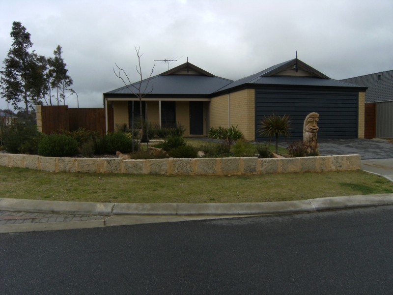 18 Weybridge Drive, Wellard WA 6170