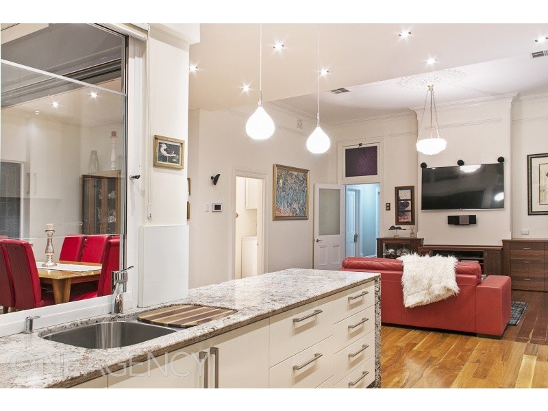 2 Carnac Street, Fremantle WA 6160