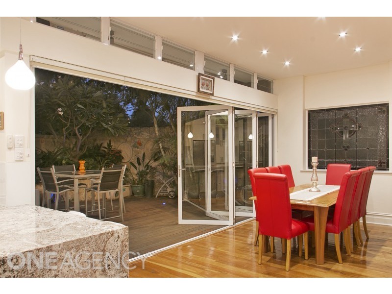 2 Carnac Street, Fremantle WA 6160