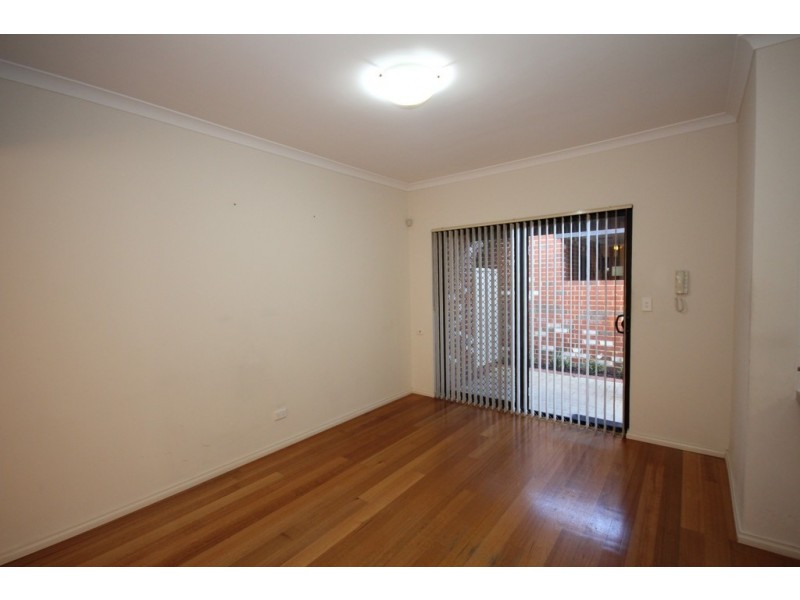 9/9 Healy Road, Hamilton Hill WA 6163