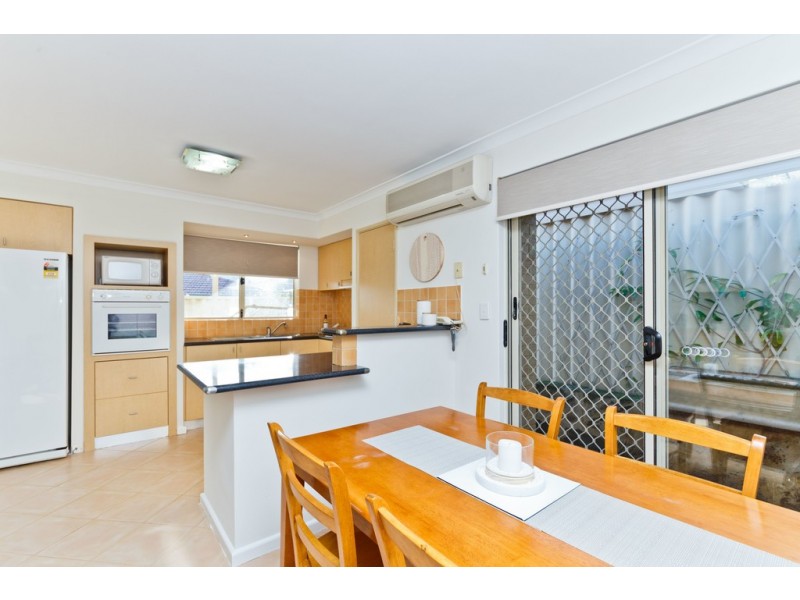 2/104 Forrest Road, Hamilton Hill WA 6163