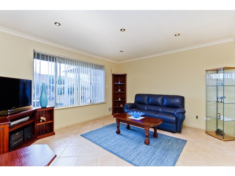 2/104 Forrest Road, Hamilton Hill WA 6163