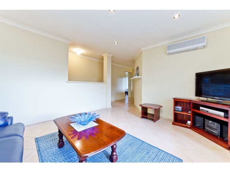 2/104 Forrest Road, Hamilton Hill WA 6163