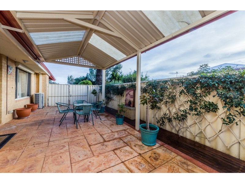 2/104 Forrest Road, Hamilton Hill WA 6163