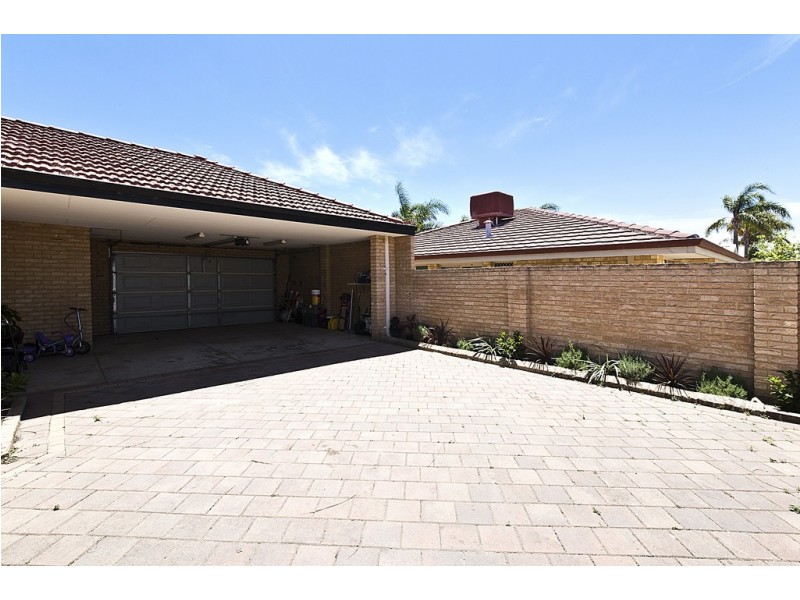 416 Hamilton Road, Munster WA 6166