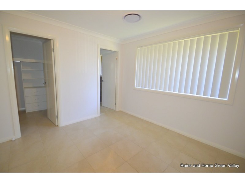 121 Flynn Avenue, Middleton Grange NSW 2171