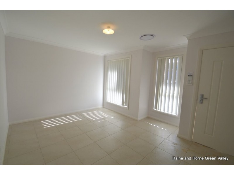 121 Flynn Avenue, Middleton Grange NSW 2171