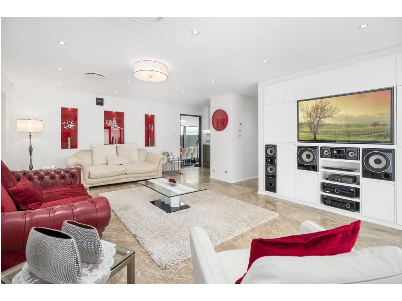 6 Bolinda Street, Busby NSW 2168