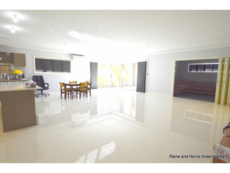 34 Mary Wade Place, Carnes Hill NSW 2171