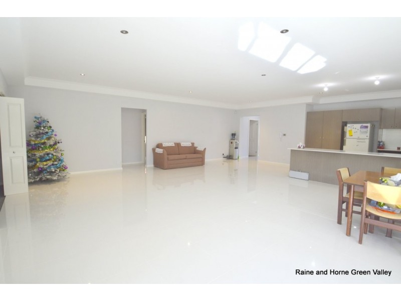 34 Mary Wade Place, Carnes Hill NSW 2171