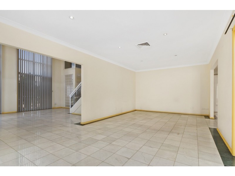 5 Barkly Close, Bonnyrigg Heights NSW 2177