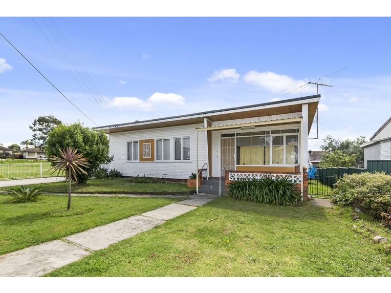 17 Ida Avenue, Lurnea NSW 2170