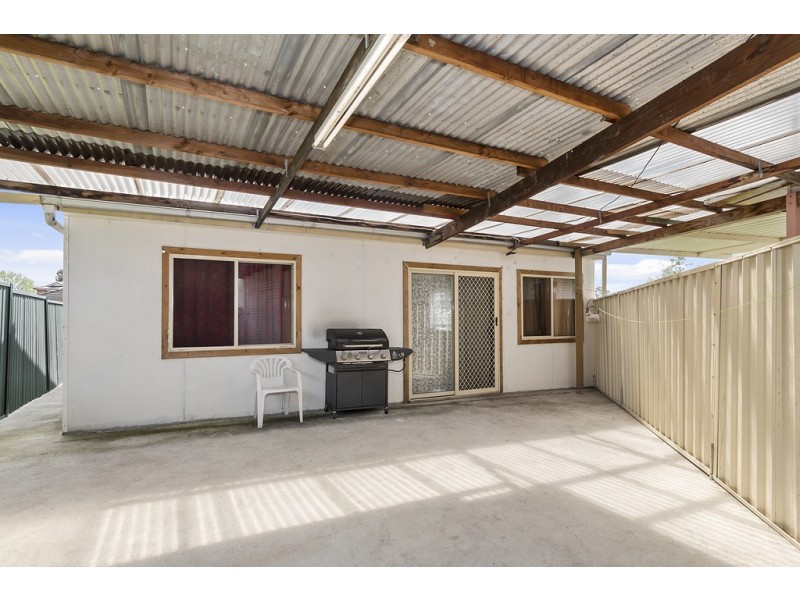 17 Ida Avenue, Lurnea NSW 2170