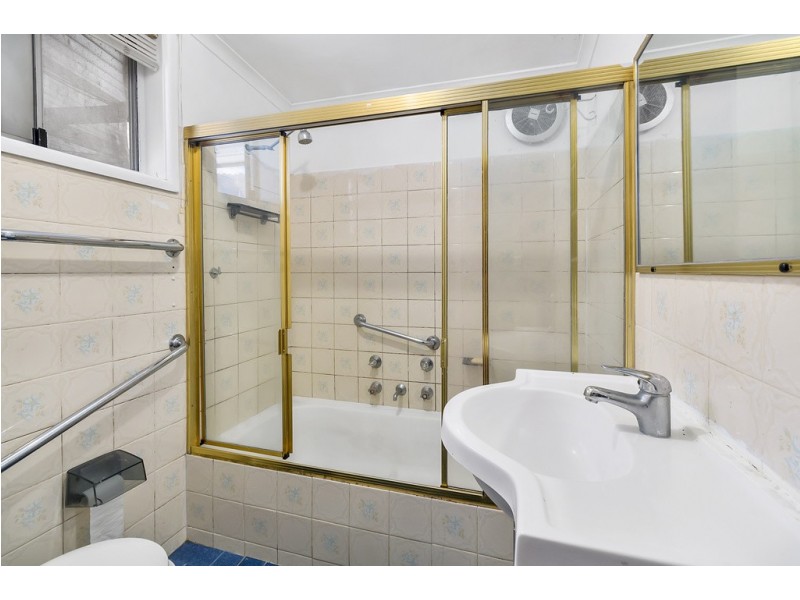 17 Ida Avenue, Lurnea NSW 2170