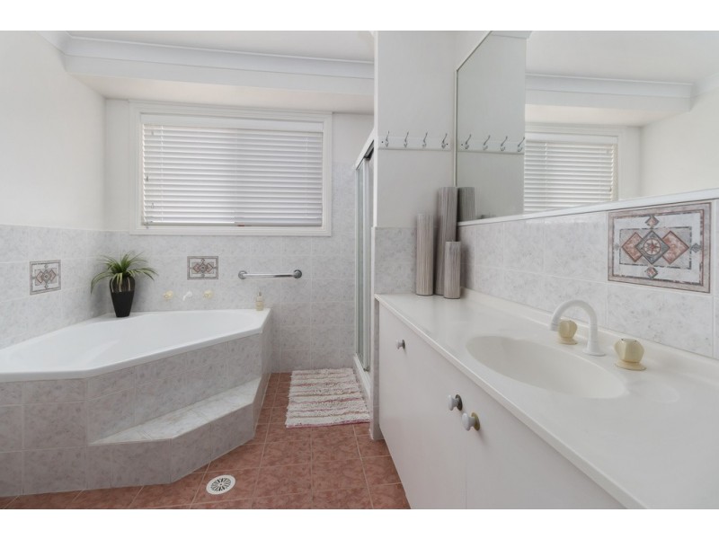 15 Angela Street, Cecil Hills NSW 2171