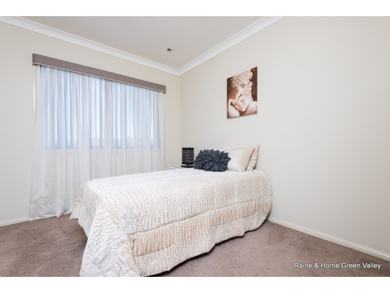 9 Curac Place, Casula NSW 2170