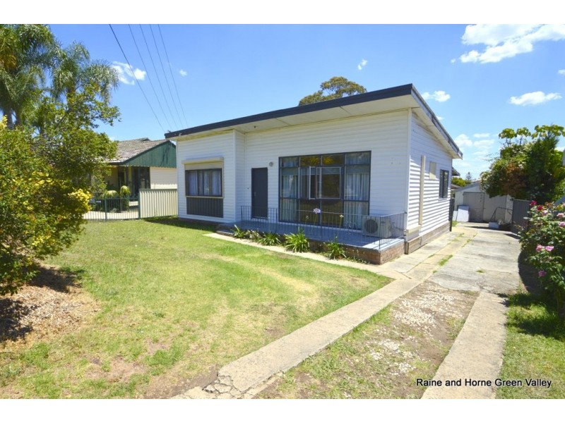 41 Rowe Avenue, Lurnea NSW 2170