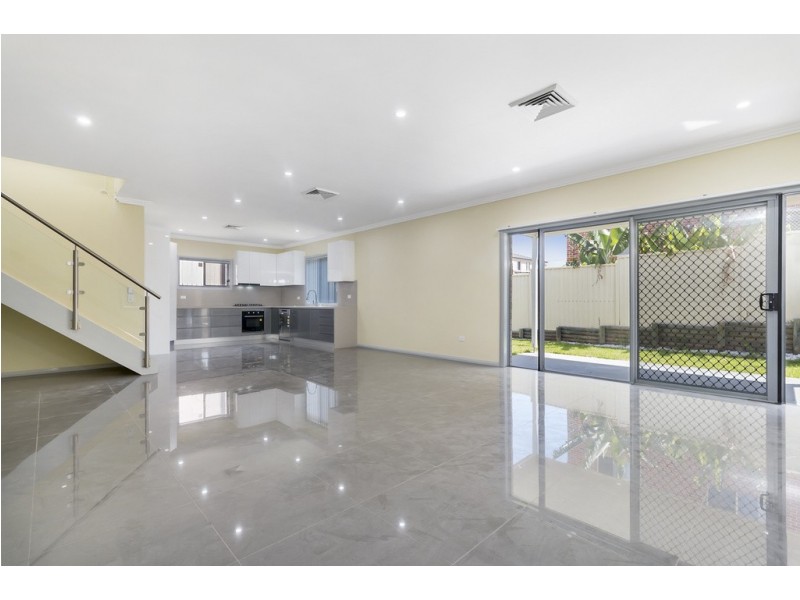 10 Kydra Close, Prestons NSW 2170