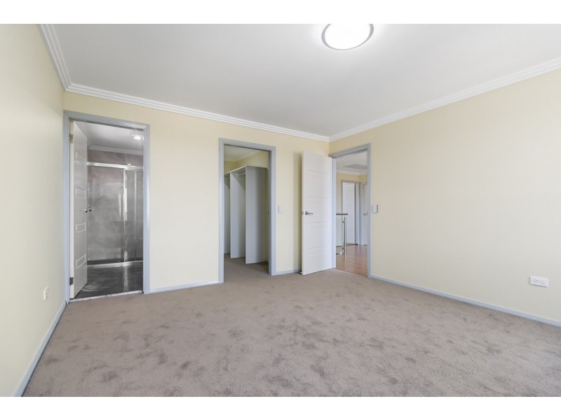 10 Kydra Close, Prestons NSW 2170