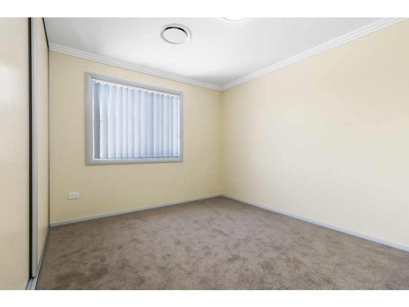 10 Kydra Close, Prestons NSW 2170