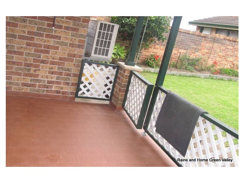 2/182 Wilson Road, Green Valley NSW 2168