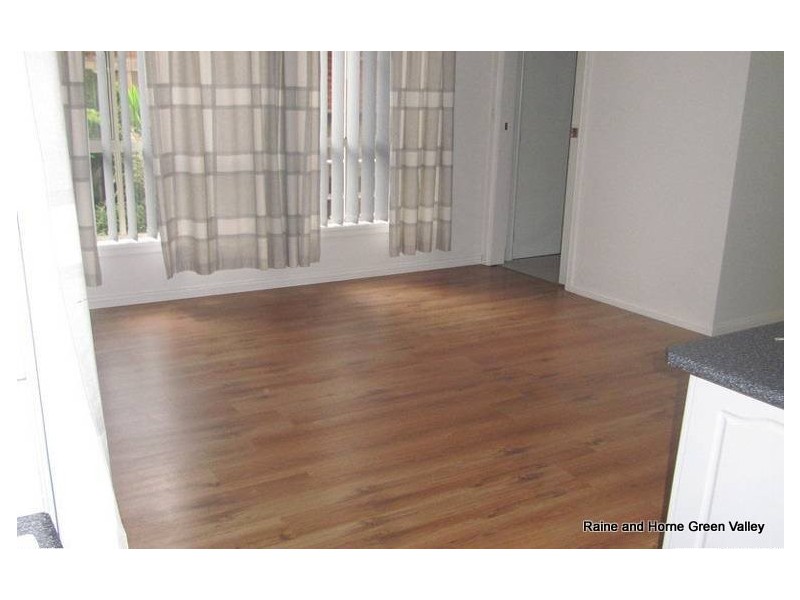 2/182 Wilson Road, Green Valley NSW 2168