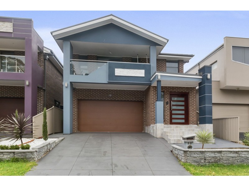 33 Sparrow Lane, Green Valley NSW 2168