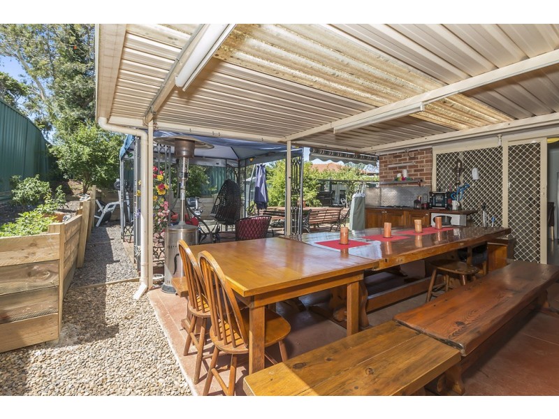 49 Anthony Drive, Rosemeadow NSW 2560