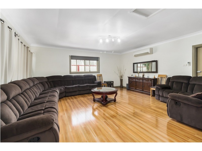 4 Lyra Place, Hinchinbrook NSW 2168