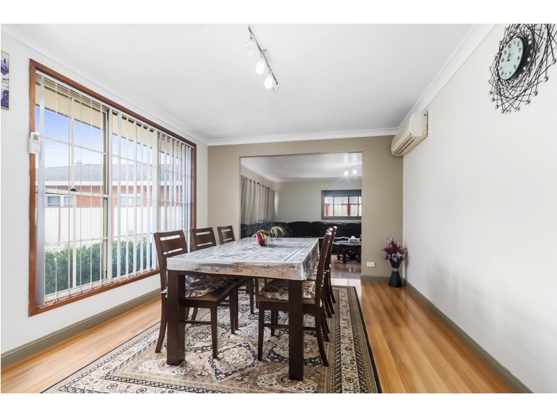 4 Lyra Place, Hinchinbrook NSW 2168