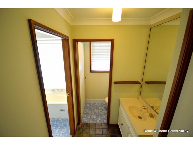 12 Haslewood Place, Hinchinbrook NSW 2168