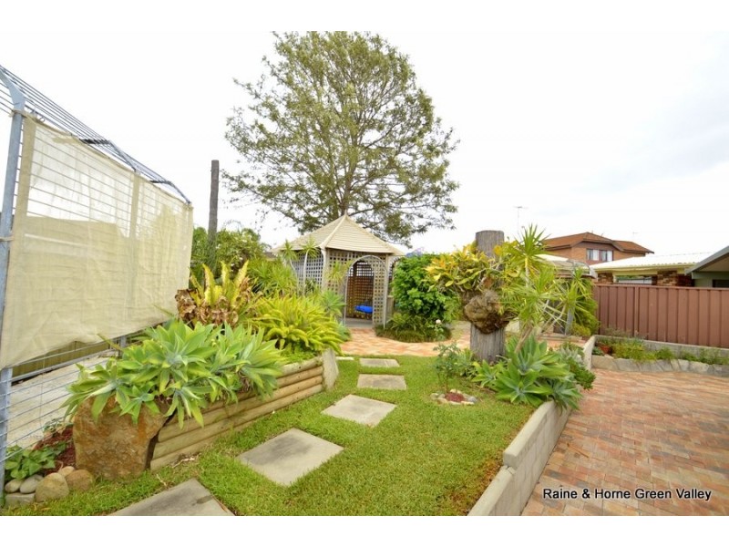 12 Haslewood Place, Hinchinbrook NSW 2168
