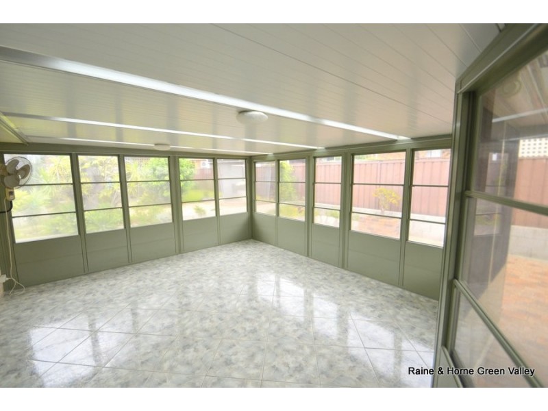 12 Haslewood Place, Hinchinbrook NSW 2168