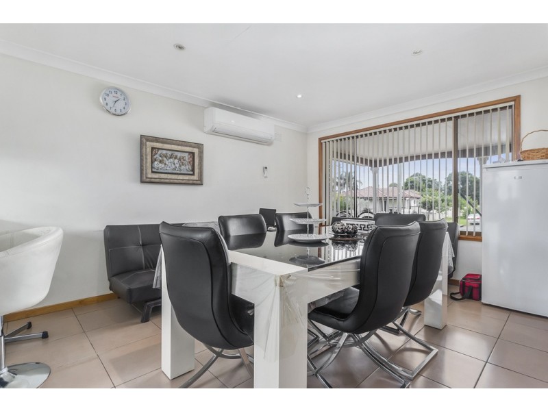 24 Moir Street, Smithfield NSW 2164