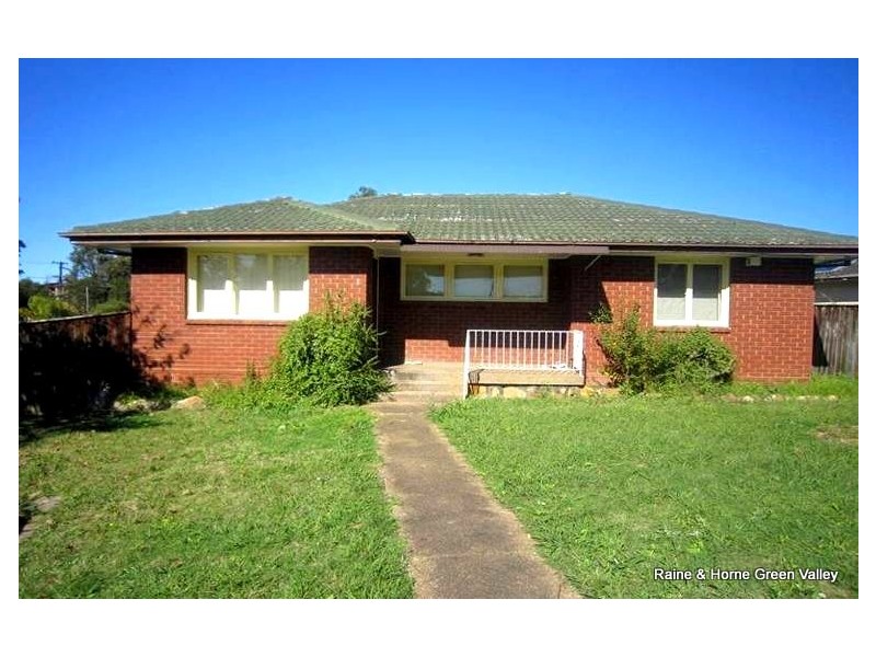 1 Rotorua Street, Lethbridge Park NSW 2770
