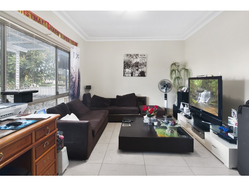 74 Goodacre Avenue, Fairfield West NSW 2165