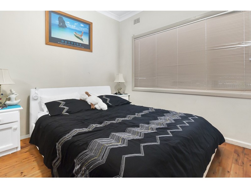 74 Goodacre Avenue, Fairfield West NSW 2165