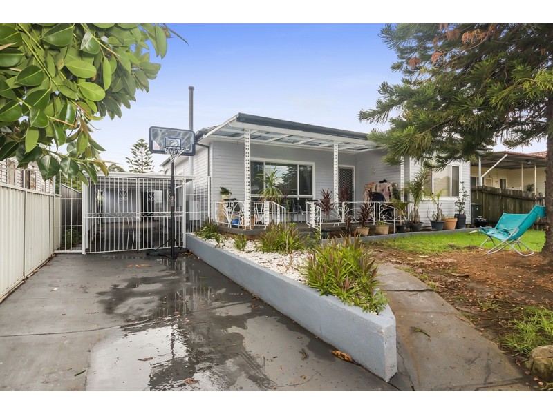 74 Goodacre Avenue, Fairfield West NSW 2165