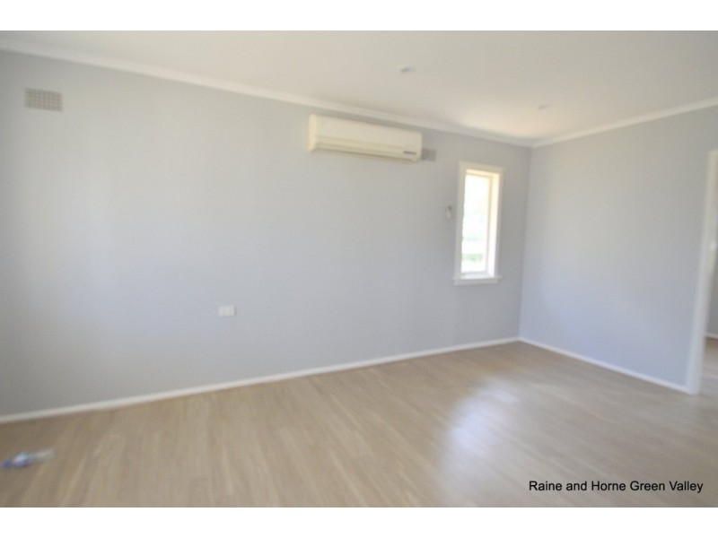 15 Thomas Avenue, Lurnea NSW 2170